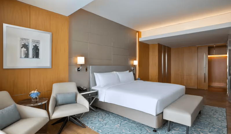 Executive One Bedroom Suite with Sea View